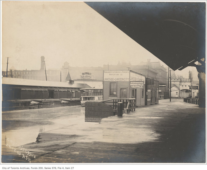 1904 - Yonge Street wharf