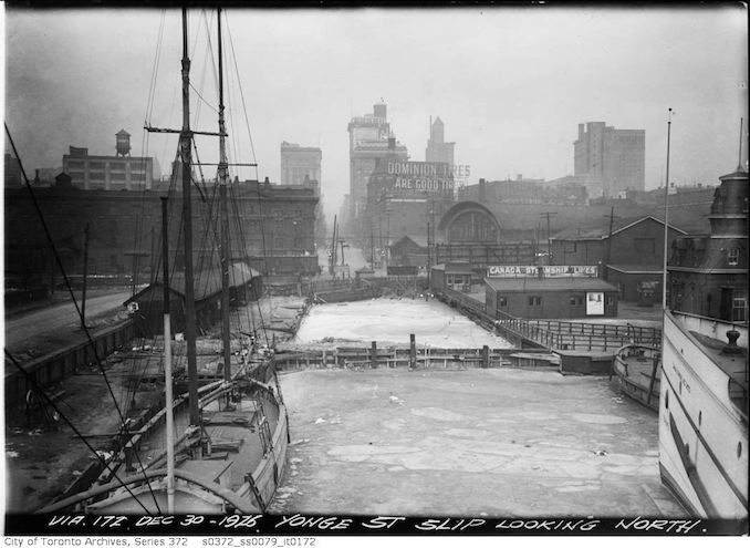 1926 - Yonge Street slip looking north