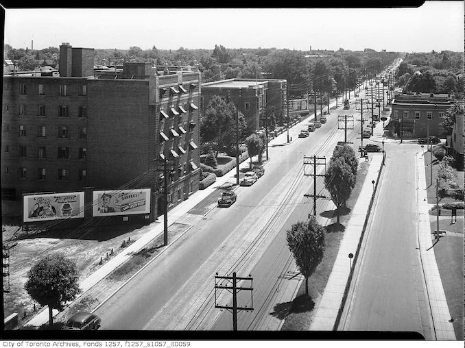 1940 - Yonge Street near Glenview Avenue and Glen Grove Avenue West