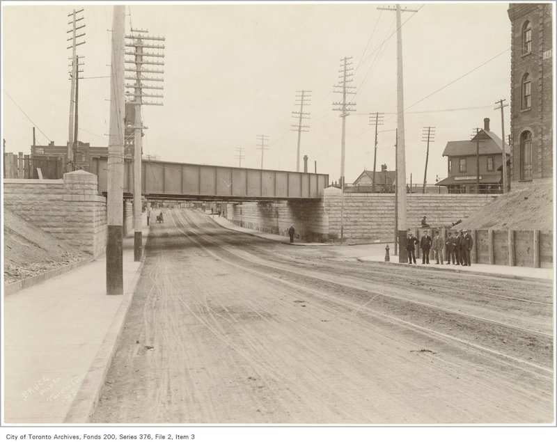 1898 - Queen Street subway looking east