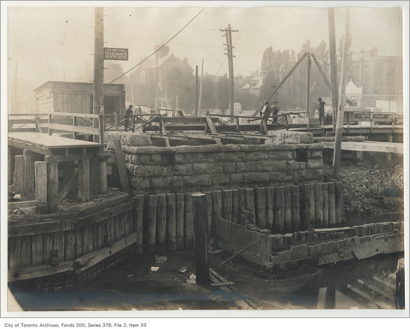 1899 - Oct 12 - Old west abutment Queen Street bridge Don