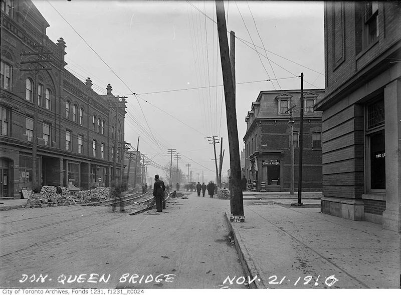 1910 - Nov 21 - Queen Street - Don River Bridge east side after looking west