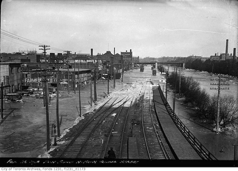1918 - Feb 26 - Don flood, North from Queen Street