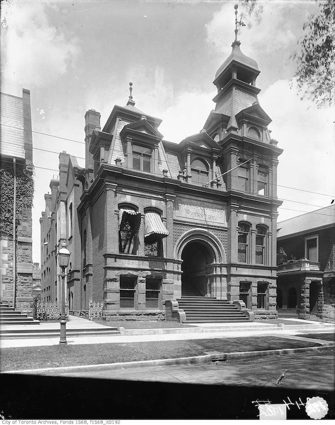 1901 - Ontario College of Pharmacy, Gerrard Street East