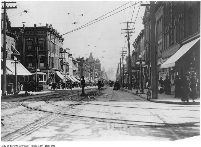 1912 - Yonge Street at College Street, looking south