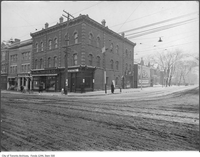 1914 - Southwest corner of Yonge Street and College Street