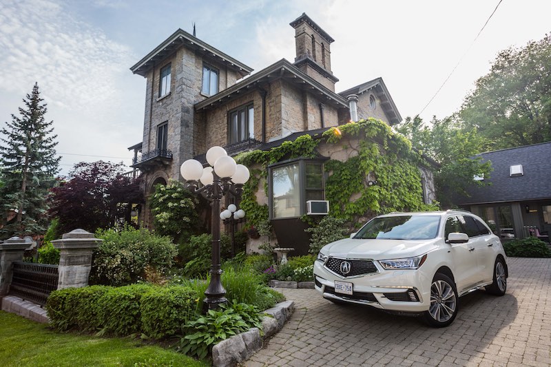 Acura MDX - Rosemount INN and Spa - Kingston