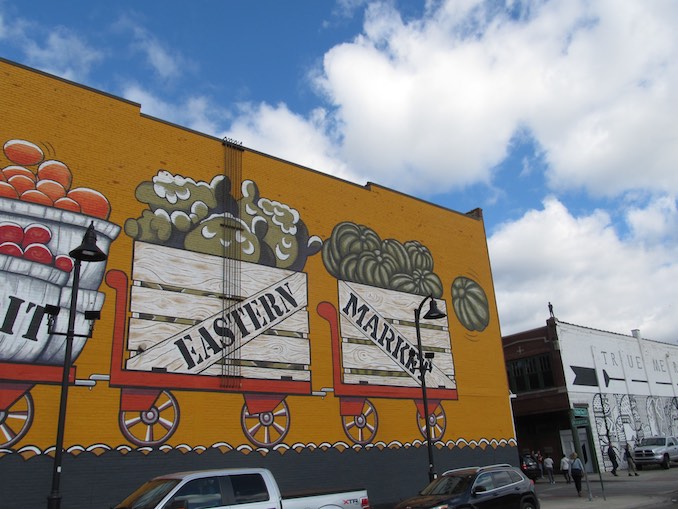 Day 2, at the Eastern Market. Lots of big murals and friendly local vendors. So much to see!