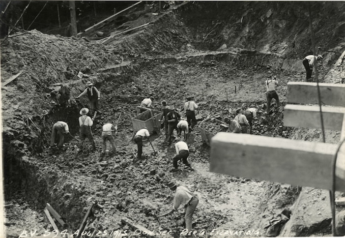 1915 - August 25 - Construction workers, Bloor Street Viaduct, Pier G
