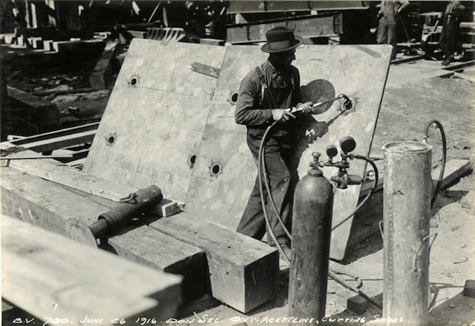 1916 - June 26 - Bloor Street Viaduct under construction, Oxy-acetyline cutting shoes