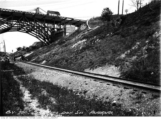 1916 - September 25 - Bloor Viaduct, Don section, Pan copy 2