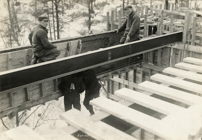 1917 - March 10 - Bloor Street Viaduct under construction, Apron wall forms