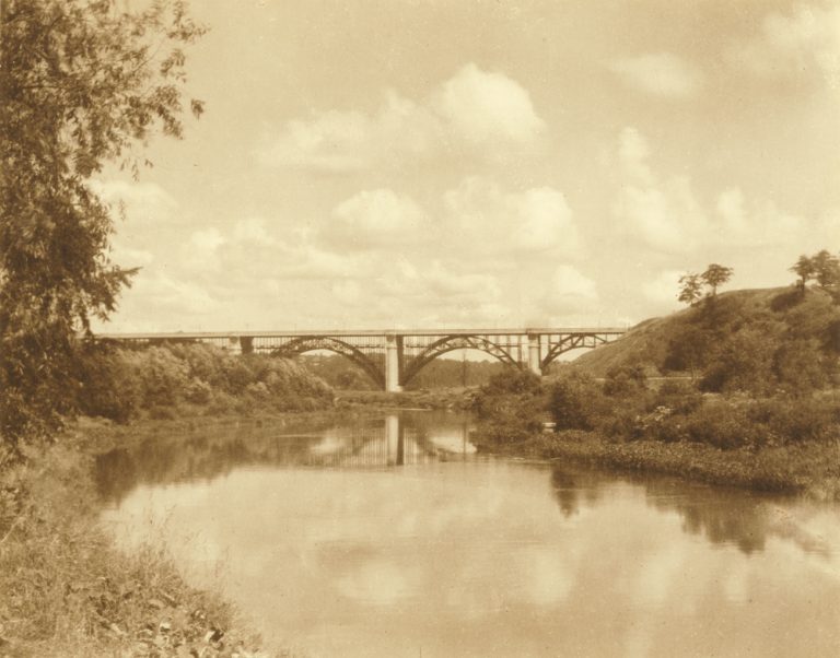 1922 - Prince Edward Viaduct, looking north