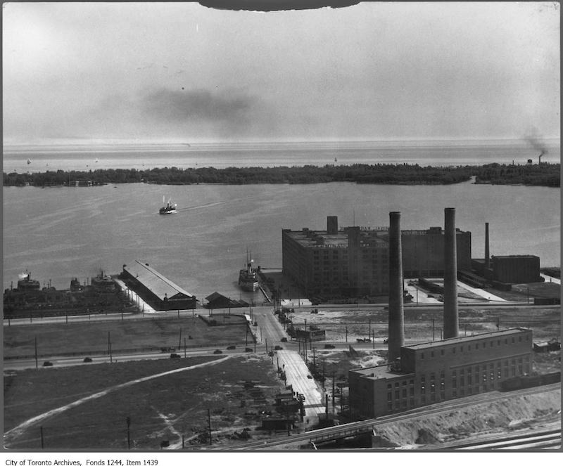 1936 - Waterfront at foot of York Street from Royal York Hotel