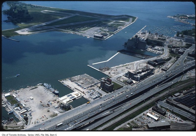 1981-1988 - waterfront Harbourfront/Bathurst Quay