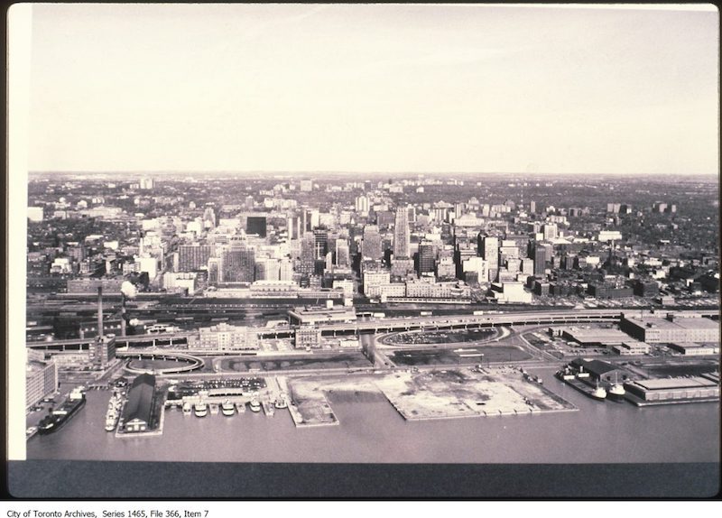 1981-1988 - waterfront Harbourfront/Bathurst Quay