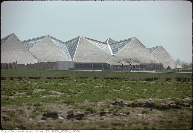 1975 - African rainforest pavilion, Metro Toronto Zoo