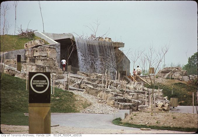 1975 - May - Pavilion, Metro Toronto Zoo