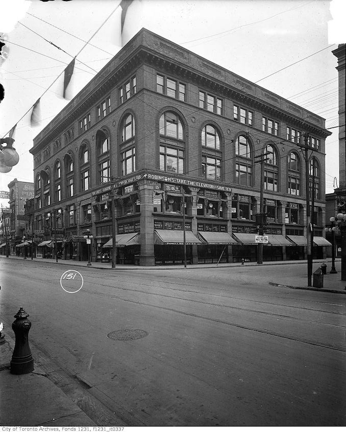 1919 - Yonge and Shuter NE corner