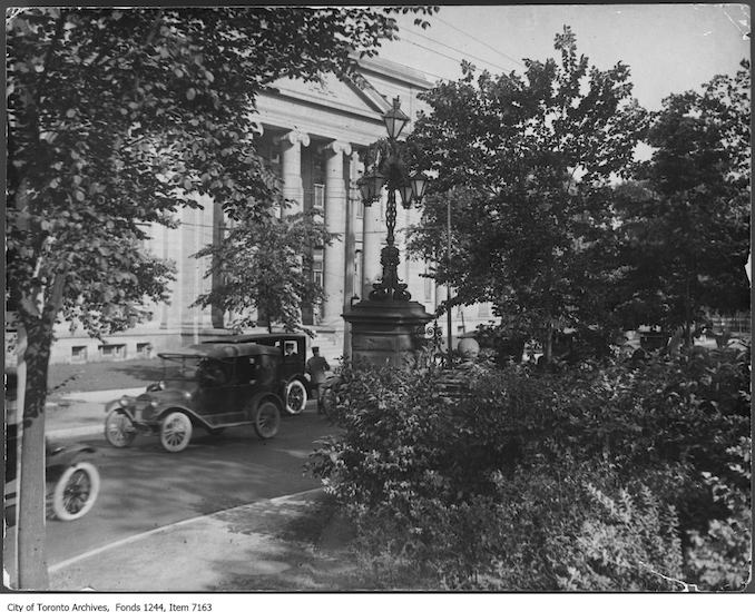 1920 - Avenue RD and Bloor