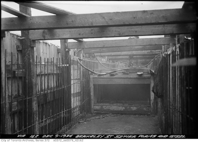 1926 - Berkeley Street sewer forms and steel