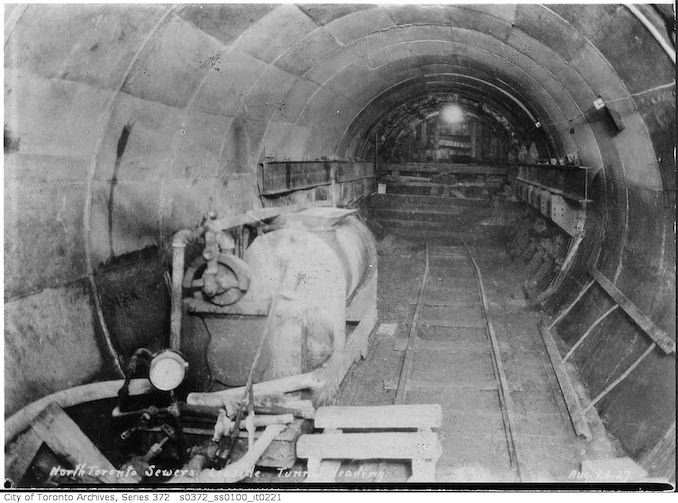 1927 - North Toronto Sewers, Leaside tunnel heading