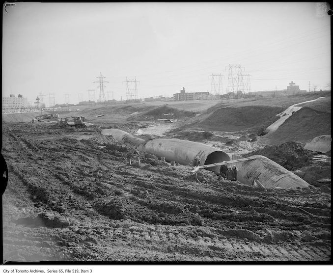 1960? - Sewer construction, Eglinton Avenue and Bermondsey Road