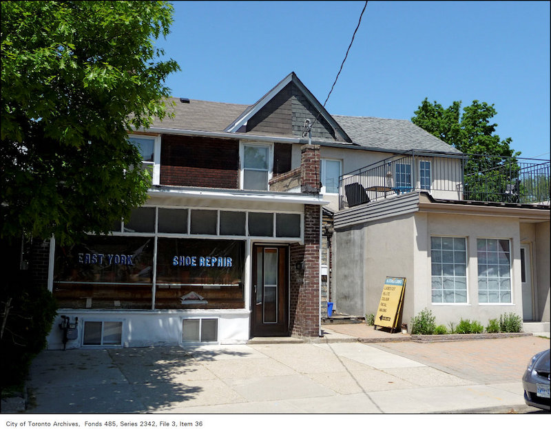 2009 - May 24 - Former East York Shoe Repair, 232 Sammon Avenue, at Marlowe Avenue, north-west corner