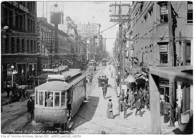 1911 - October 18 - Yonge Street north from King 130