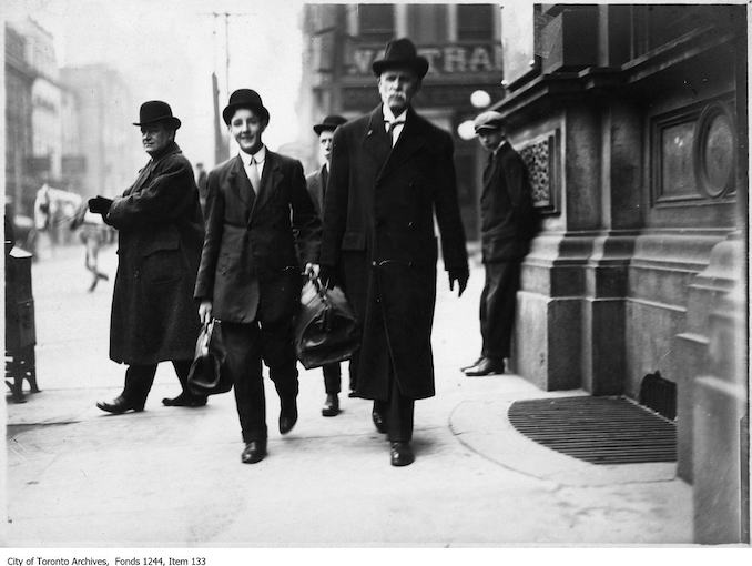 1912 - Two bank messengers, King Street West