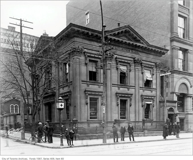 1913 - The Molson Bank, Cawthra House, King Street and Bay Street