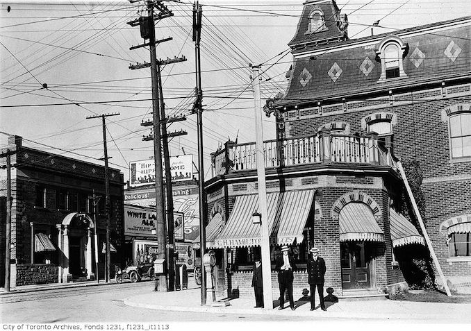 1914 - September 17 - King Street and Queen Street intersection, Sunnyside, Ocean House Hotel