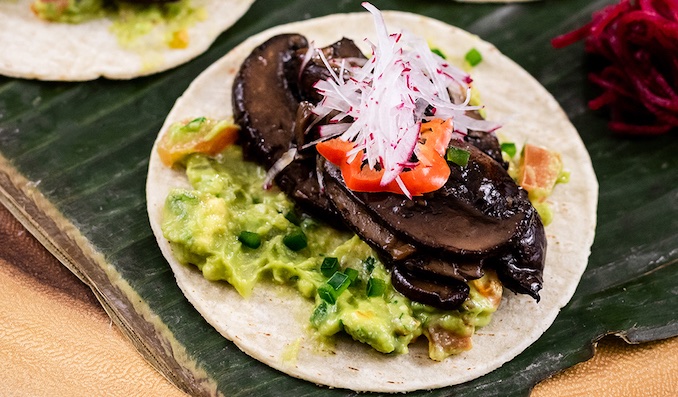 Ajillo mushroom tacos