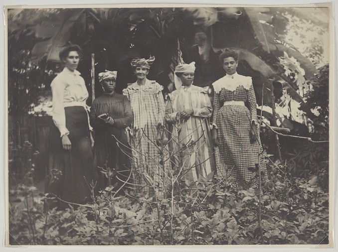 Jamaican Women, ca 1900