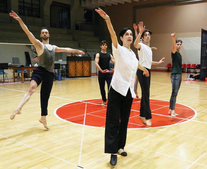 Jeannette Lajeunesse Zingg in rehearsal with dancers from La Scala for the Rossini Opera Festival in Pesaro, Italy.