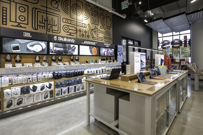 Inside Staples Canada's Impressive New Downtown Toronto Store Location  [Photos]