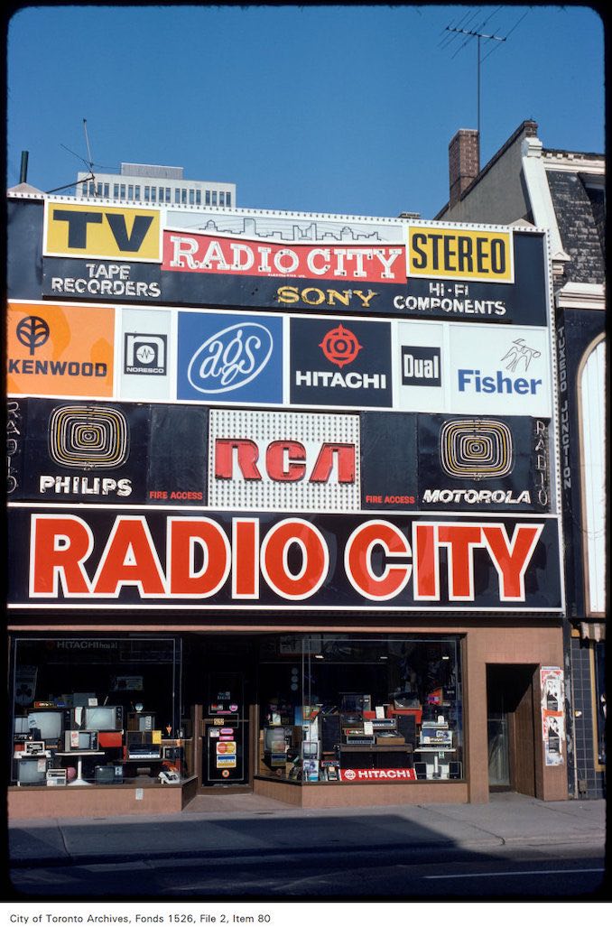 1975 - View of Radio City on west side of Yonge Street, south of Wellesley