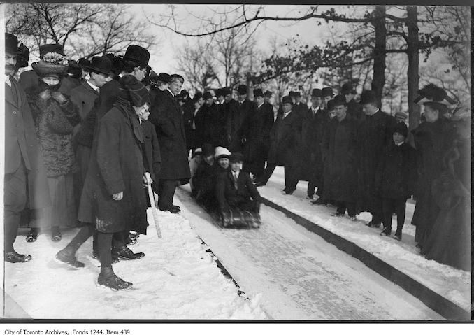 1906 - 1910 - The beginning of the toboggan run, High Park