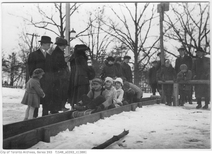 1916 - Toboggan slides starting down