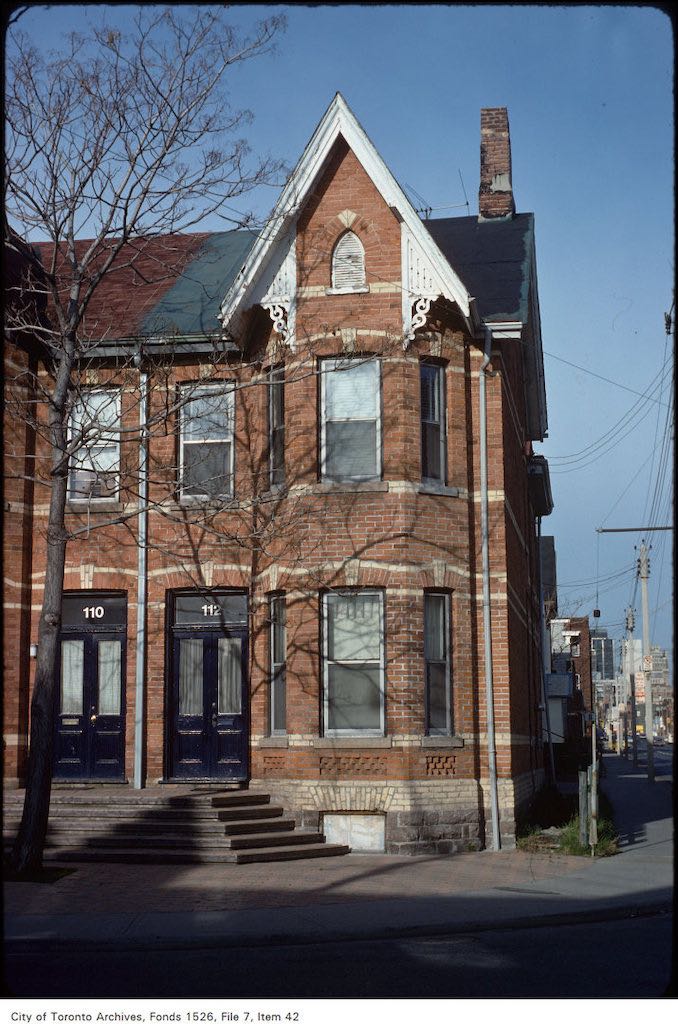 1977 - View of Victorian house at Richmond and Berkeley Street