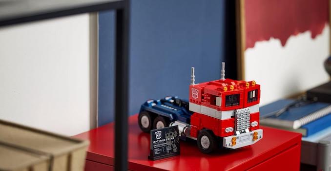 LEGO Optimus Prime (Toy) Review: LEt's GO! Roll Out!