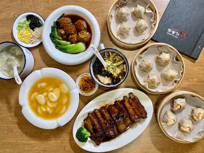 Qin's Garden's famous Wuxi soup dumplings have arrived in Toronto