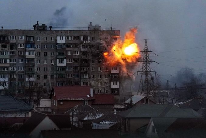 20 Days in Mariupol - Review