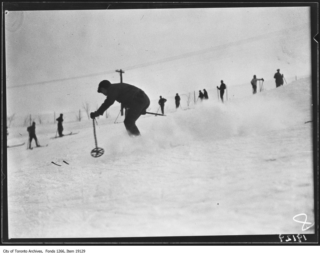 1930 - Toronto Ski Club, Bob Gunn making turn
