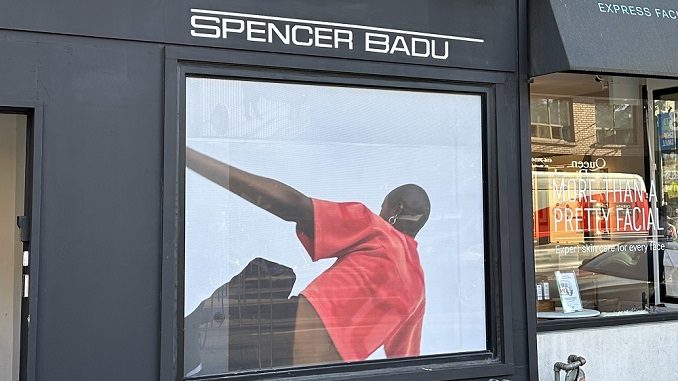 “一个与时尚设计师Spencer Badu度过的一天”