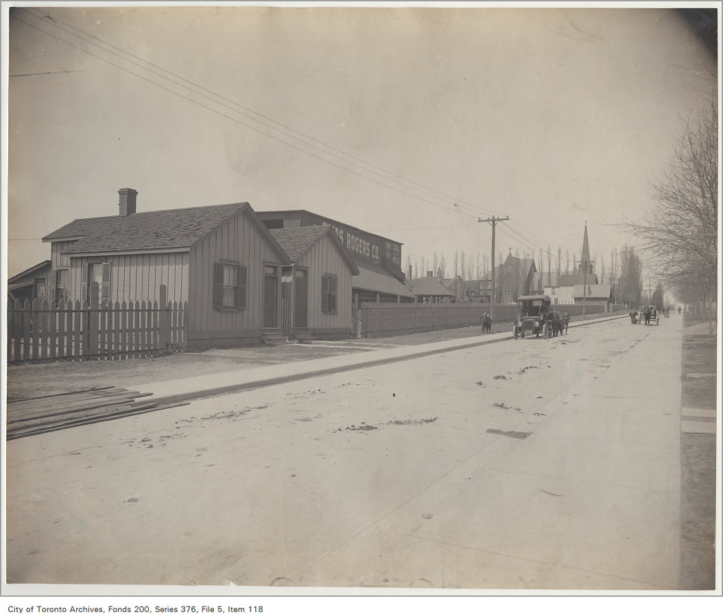 1907 - Lansdowne Avenue, looking north to Dundas Street