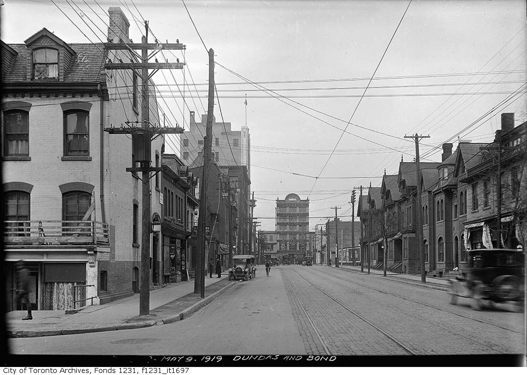 1919 - Dundas Street west from Bond Street