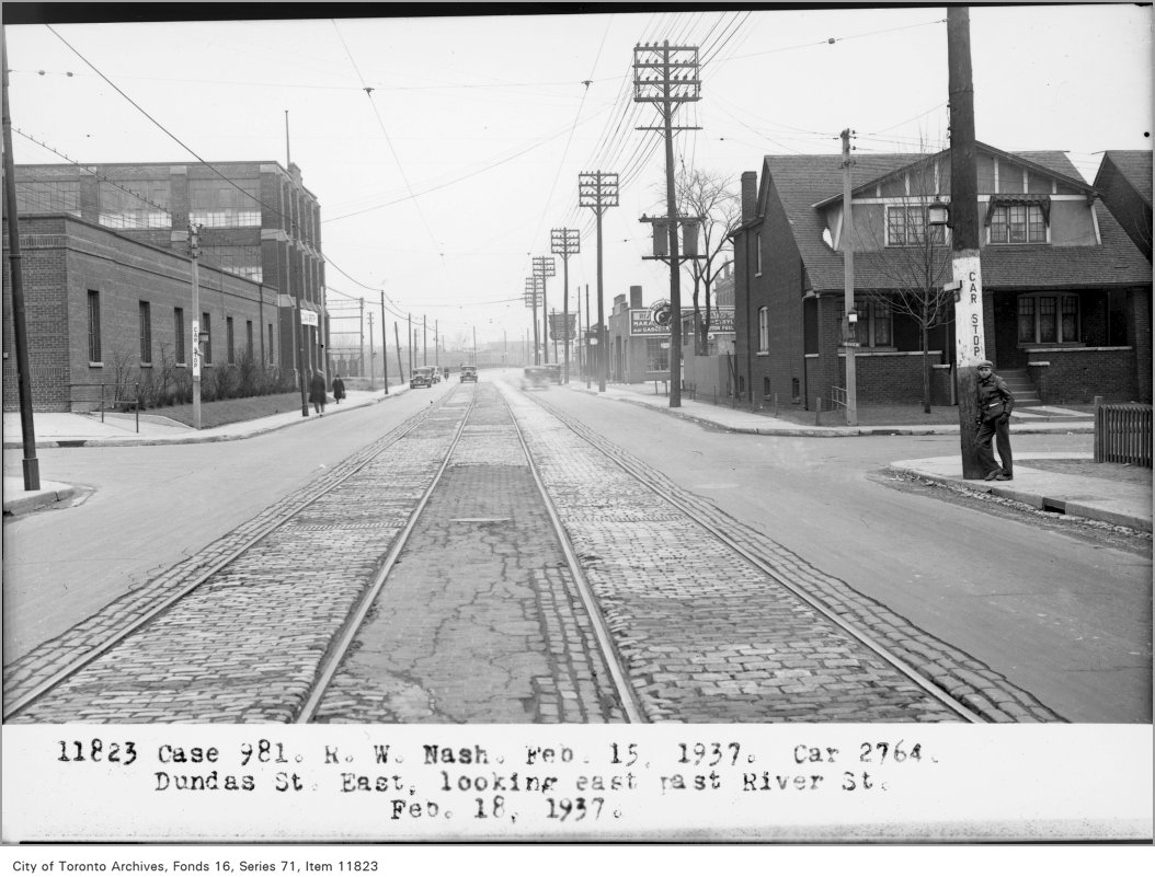 1937 - Dundas Street East, looking east, past River Street