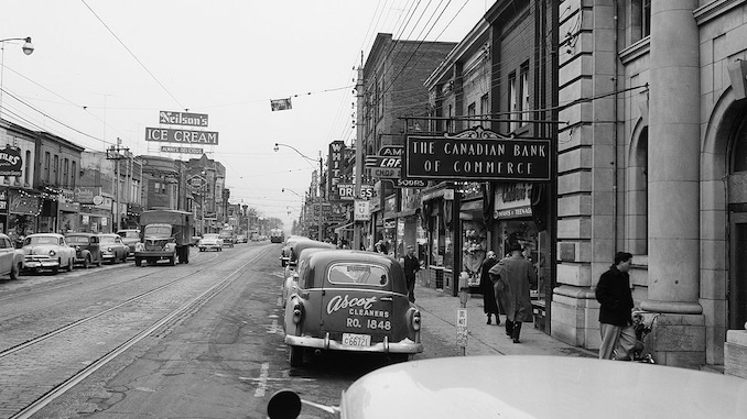 多伦多邓达斯街的老照片（1900-1980年）