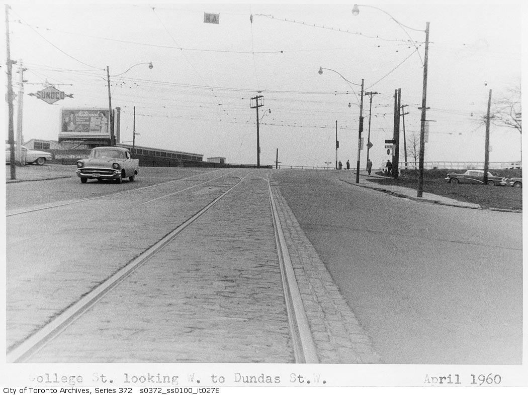 1960 - College Street looking west to Dundas Street